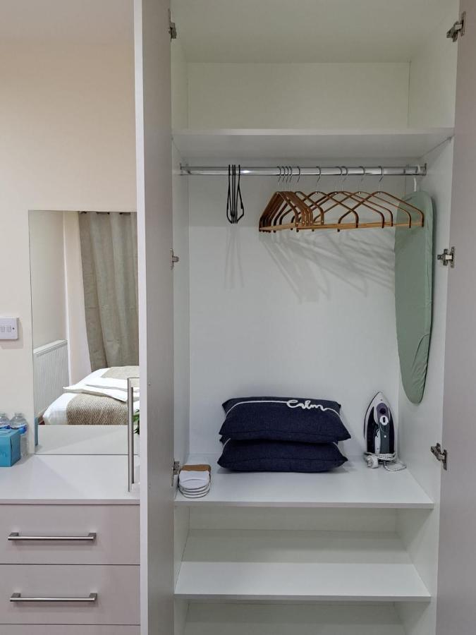 Modern 2 Bed 2 Bath Apartment Free Parking Watford (Hertfordshire) Exterior foto