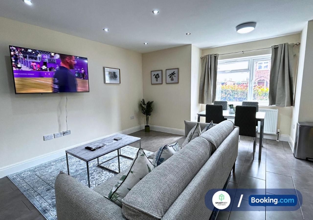 Modern 2 Bed 2 Bath Apartment Free Parking Watford (Hertfordshire) Exterior foto
