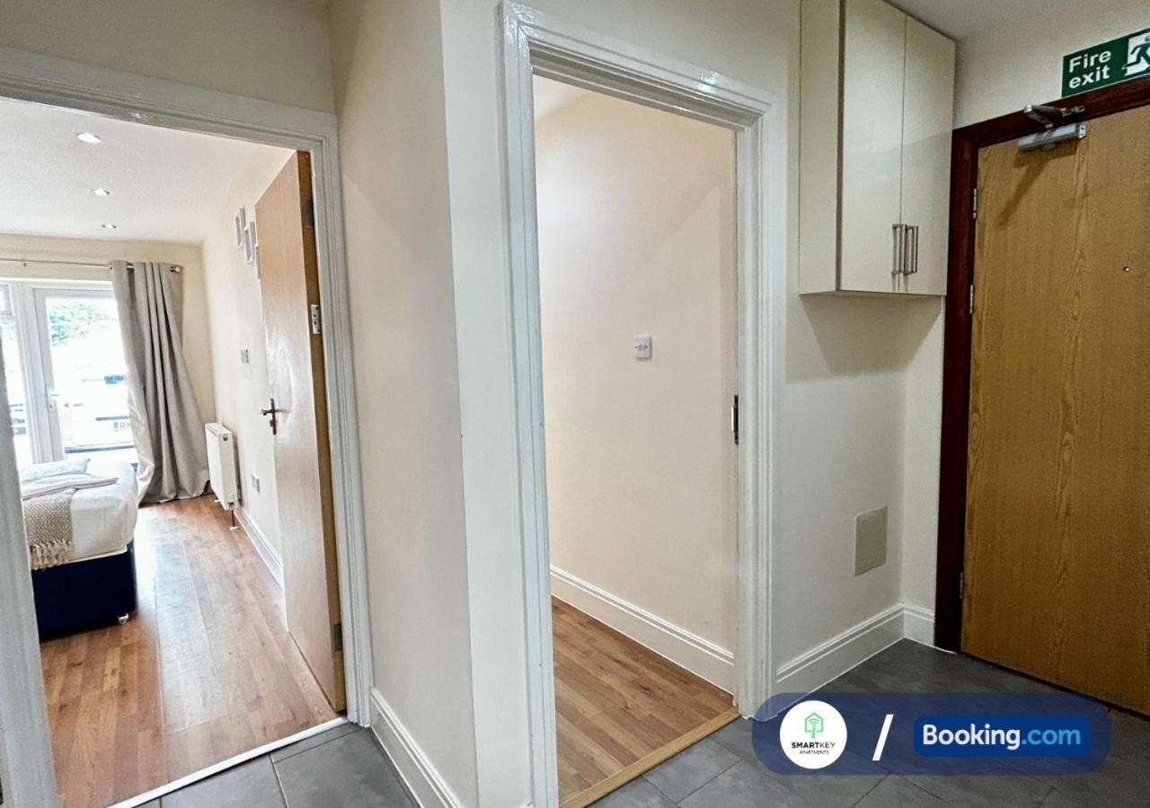 Modern 2 Bed 2 Bath Apartment Free Parking Watford (Hertfordshire) Exterior foto