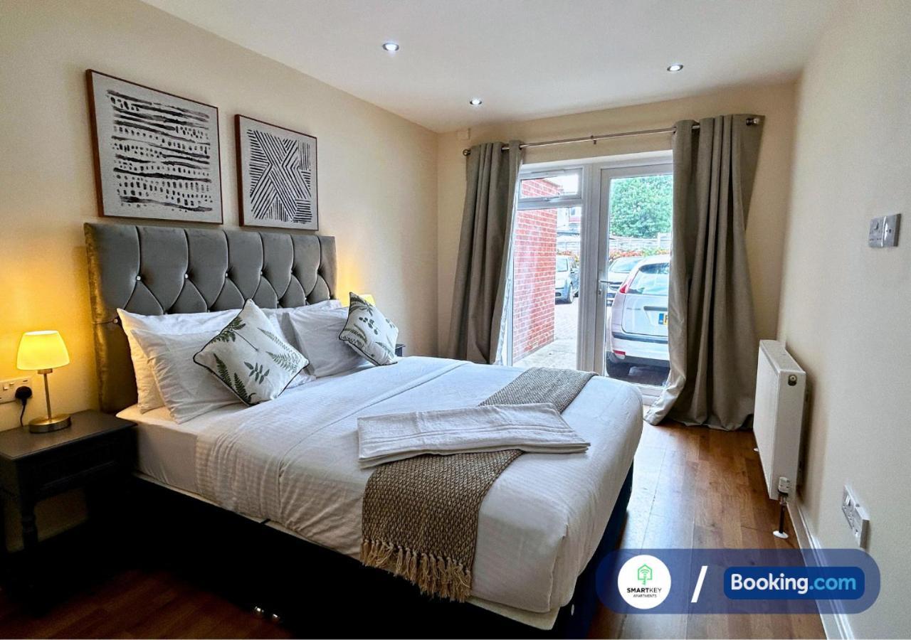 Modern 2 Bed 2 Bath Apartment Free Parking Watford (Hertfordshire) Exterior foto