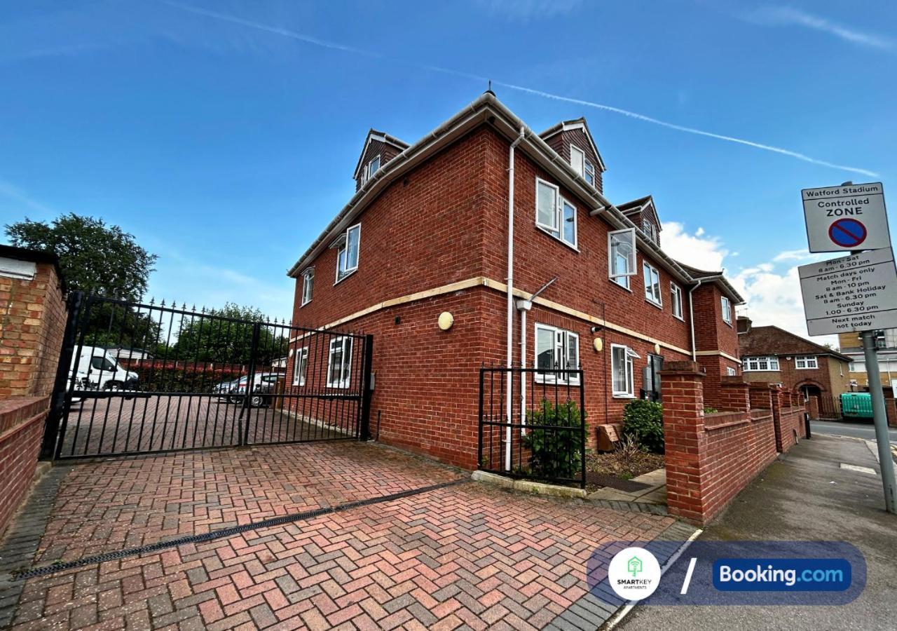 Modern 2 Bed 2 Bath Apartment Free Parking Watford (Hertfordshire) Exterior foto